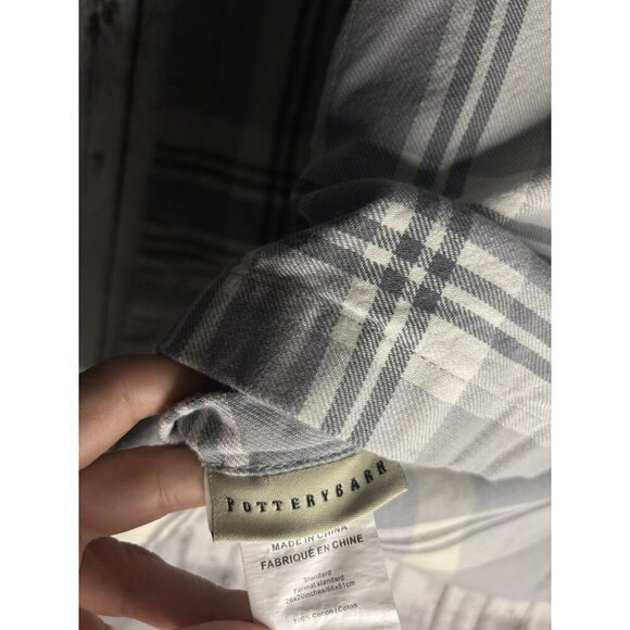 Pottery Barn Turner Plaid Print Cover Gray Ivory PAIR Standard Standard Shams - Picture 5 of 7